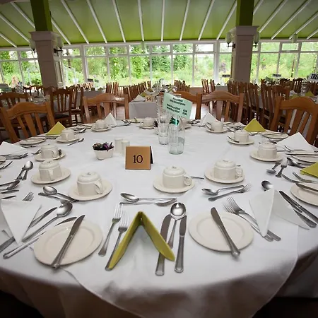 ホテル Earl Of Desmond トラリー